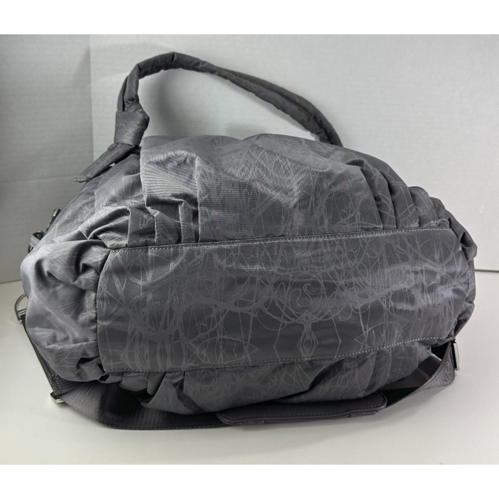 Lululemon Triumph Magnum Nesting Bird Gray Gym School Diaper Duffle Bag Rare HTF - Picture 15 of 16
